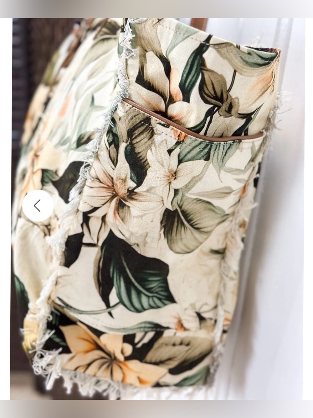 MYRA Lovely Florals Weekender
Bag in Off White NWOT - Picture 13 of 15